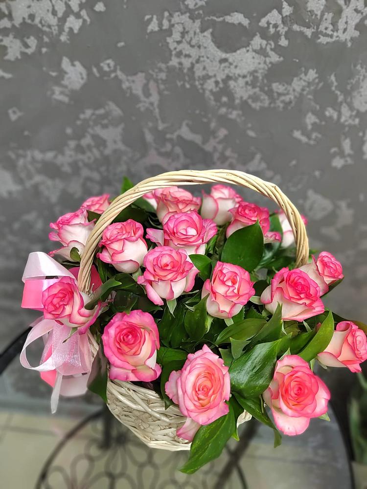 Цветочная композиция из Розы в корзине в Алабушево
