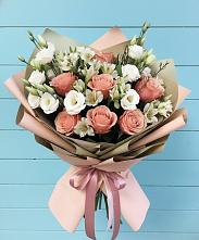 Букет цветов из:  Розы, Альстромерии и Лизиантусы в Алабушево