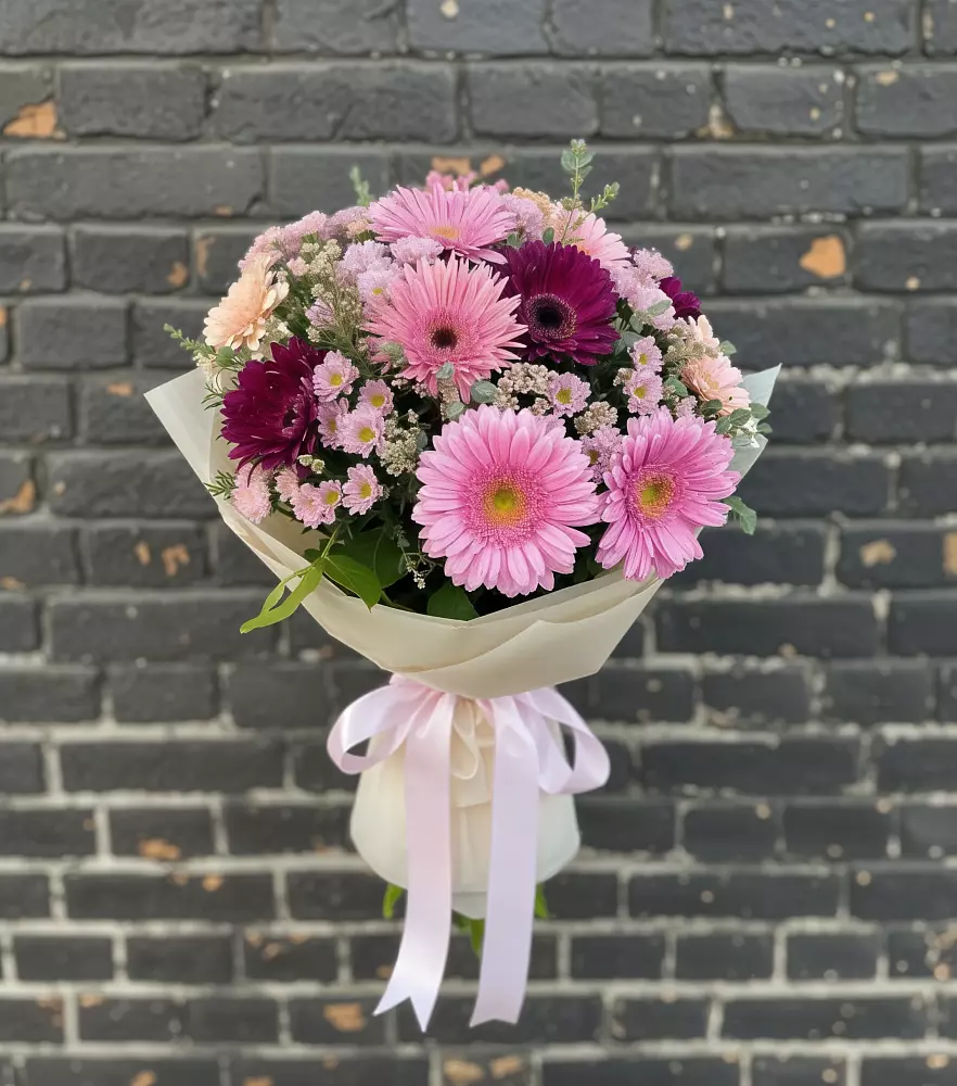 Букет цветов из: Герберы и Хризантемы в Алабушево