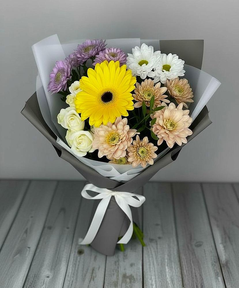 Букет цветов из: Розы, Герберы и Хризантемы в Алабушево