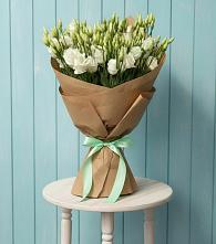 Букет цветов из:  Лизиантусы в Алабушево