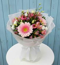 Букет цветов из:  Герберы, Альстромерии и Лизиантусы #REPLACE_PRED# Алабушево