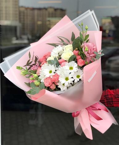 Букет цветов из: Розы, Лизиантусы и Хризантемы в Алабушево