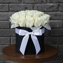 Цветочная композиция из Розы в шляпной коробке в Алабушево